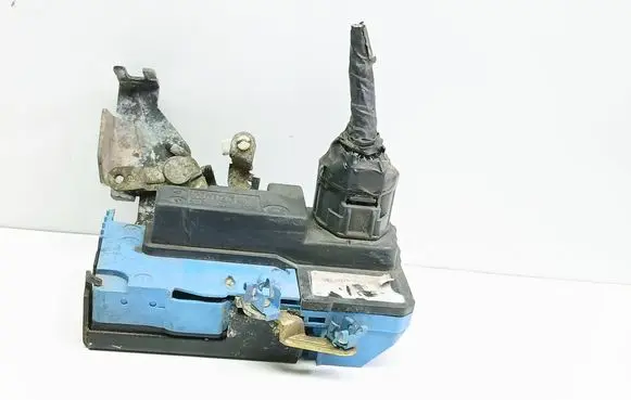 Volvo V70 Front door lock