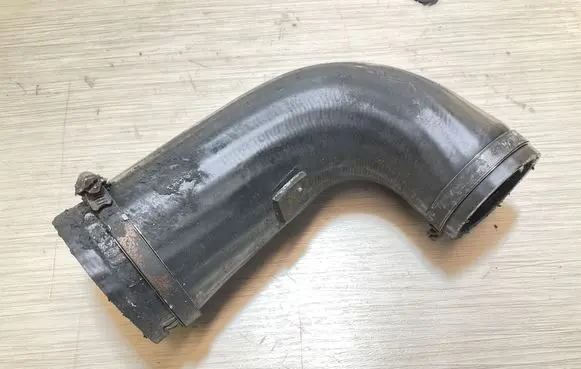 Volvo XC90 Intercooler hose/pipe