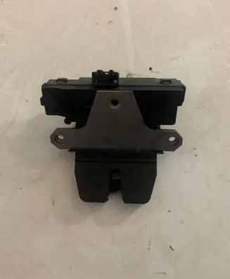 Ford Mondeo MK IV Loading door lock 01041111906