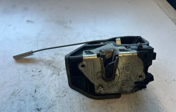 BMW 7 E65 E66 Rear door lock 7036171