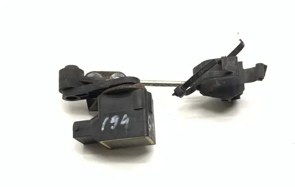 Jaguar XJ X350 Rear air suspension level height sensor 2W933C034AA