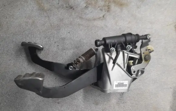 Mercedes-Benz C W204 Pedal assembly A2042900112