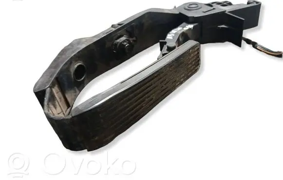 Mercedes-Benz CLK A209 C209 Accelerator throttle pedal A2113000404