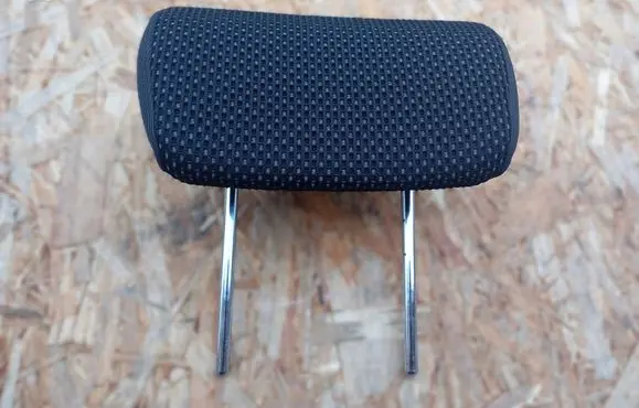 Hyundai i30 Rear seat headrest 