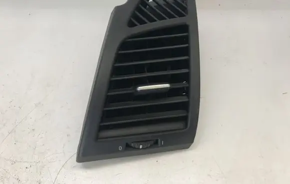 BMW 1 E81 E87 Dashboard side air vent grill/cover trim 705918712