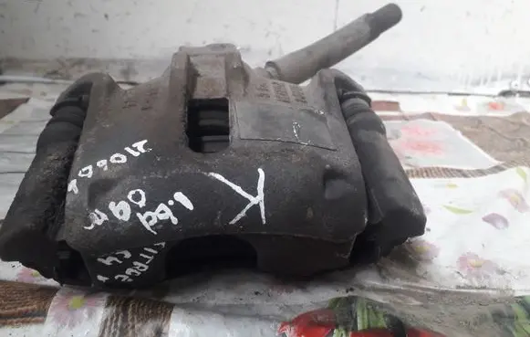 Citroen C4 I Front brake caliper 0204T132 29E9B1