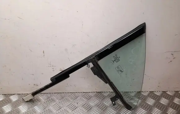 Mercedes-Benz CLA C117 X117 W117 Rear door window/glass frame A1177300118