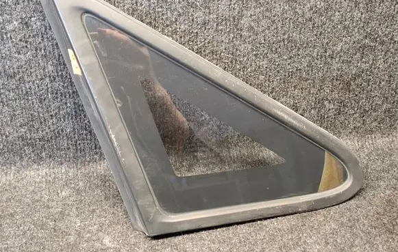 Hyundai H-1, Starex, Satellite Front triangle window/glass 43R000090 DOT481M232AS2