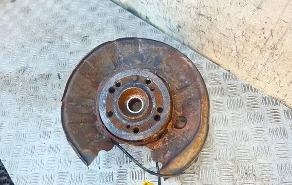 Mercedes-Benz CL C140 Rear wheel hub 