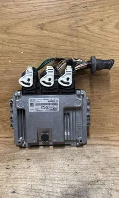 Ford Focus Engine control unit/module 9M5112A650BG 0281015608