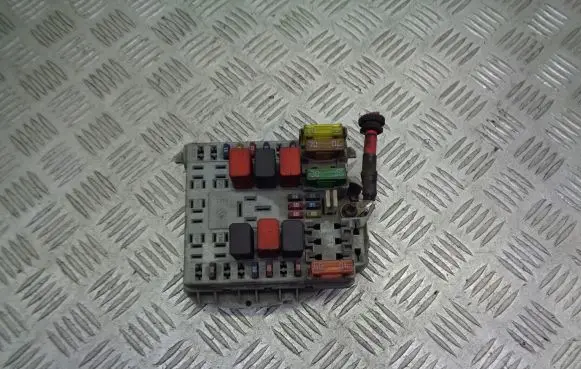 Fiat Albea Fuse box cover 46809865