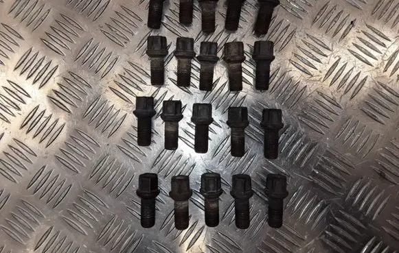 Nuts/bolts
