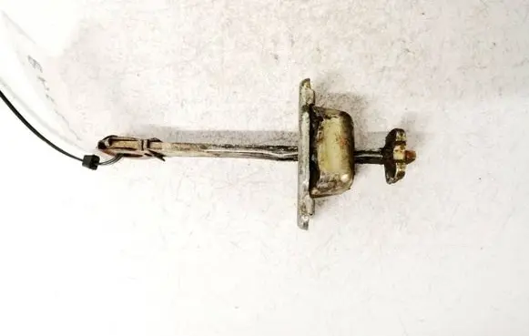 Volkswagen PASSAT B3 Front door check strap stopper 