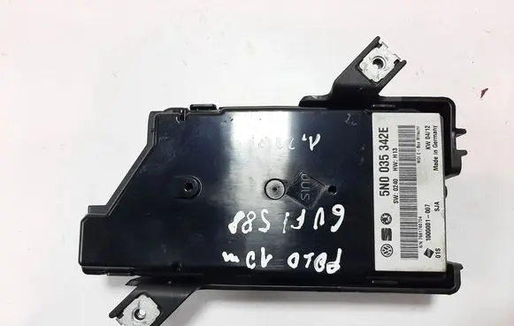 Volkswagen Polo V 6R AUX in-socket connector 5N0035342E