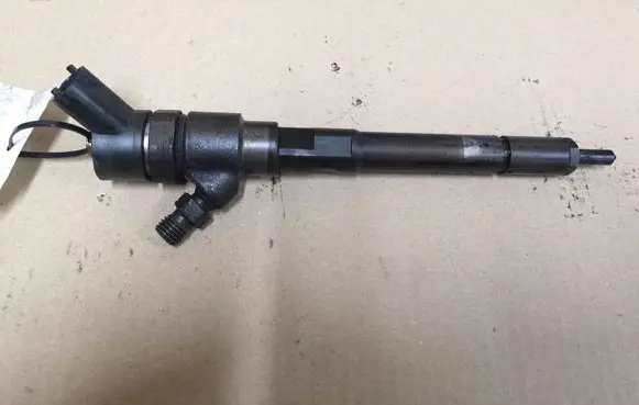 KIA Sportage Fuel injector 0445110258