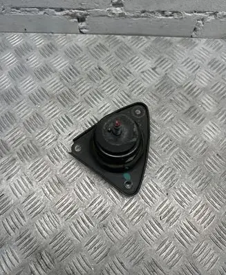Hyundai i30 Engine mount bracket