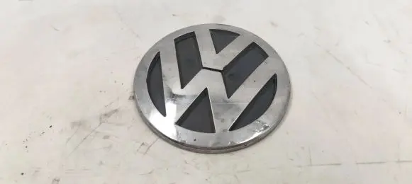Volkswagen Jetta V Manufacturer badge logo/emblem 1K5853630