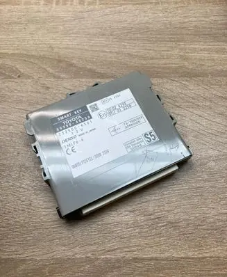Lexus RX 450H Keyless (KESSY) go control unit/module 8999048250 2325006301