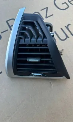 BMW X3 G01 Dashboard side air vent grill/cover trim 9363439 6422 11916410