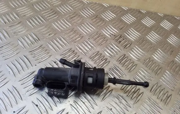 Skoda Octavia Mk2 (1Z) Clutch master cylinder 1K0721388S