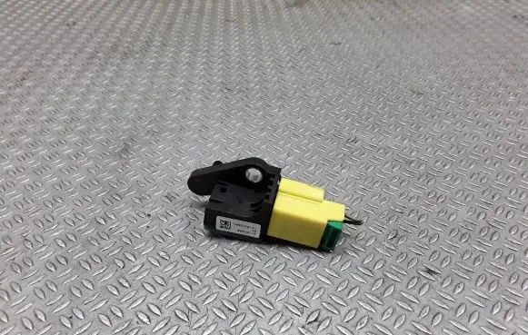 Volkswagen Tiguan Airbag deployment crash/impact sensor 5N0959351B