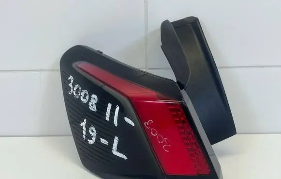 Peugeot 3008 II Rear/tail lights
