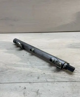 Mercedes-Benz R W251 Fuel main line pipe A6420702595 0731500515