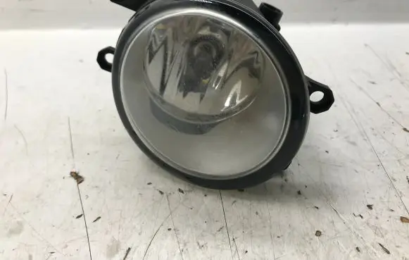 Toyota Avensis T270 Front fog light 812200D042 812200D041 89210657