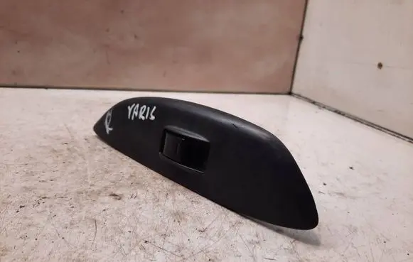 Toyota Yaris Electric window control switch