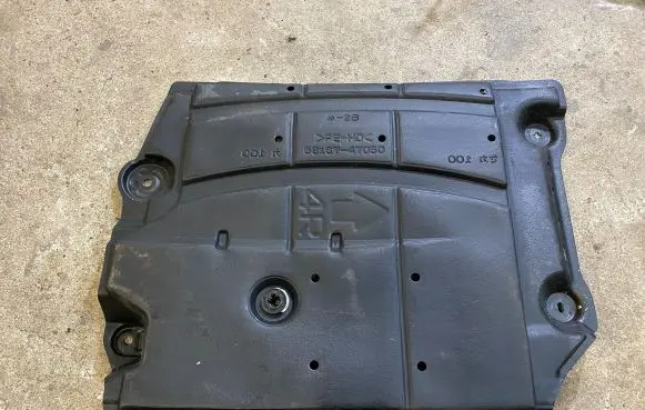 Toyota Prius+ (ZVW40) Center/middle under tray cover 5816747050