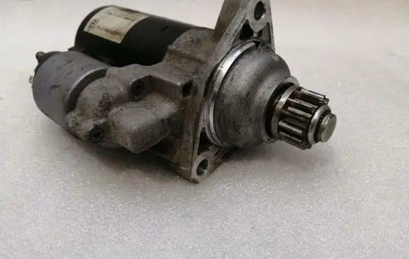Mercedes-Benz A W176 Starter motor A2709060700