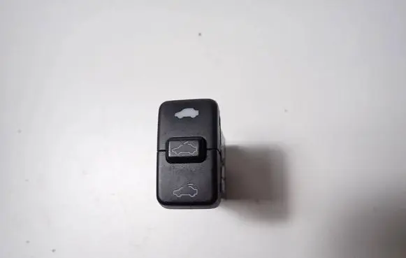 Honda CR-V Sunroof switch M19833
