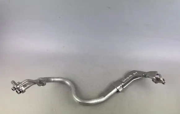 Volkswagen Golf VIII Air conditioning (A/C) pipe/hose 5WC816738A