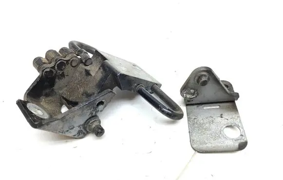 Volkswagen Touran II Front door upper hinge 1T0831412C