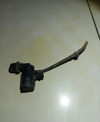 Land Rover Discovery Windscreen/windshield washer pump AMR3271