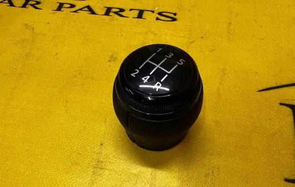 Dacia Sandero III Gear lever shifter trim leather/knob 2D0029339P