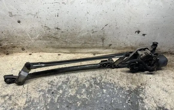 Ford Focus Front wiper linkage and motor 4M5117504AC 3397020850