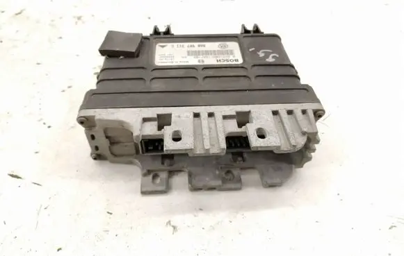 Volkswagen Golf III Engine control unit/module 8A0907311L 0261203188189
