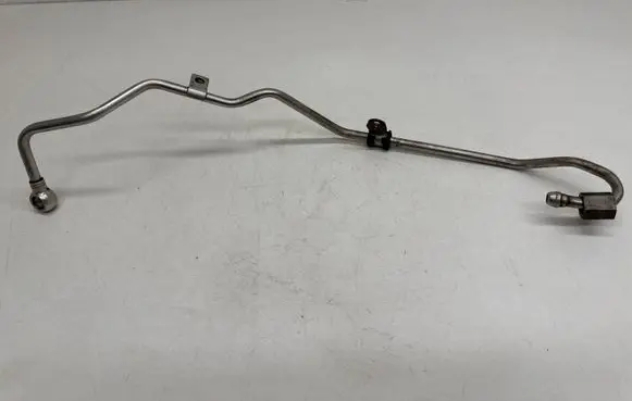 Volkswagen PASSAT B7 Turbo turbocharger oiling pipe/hose