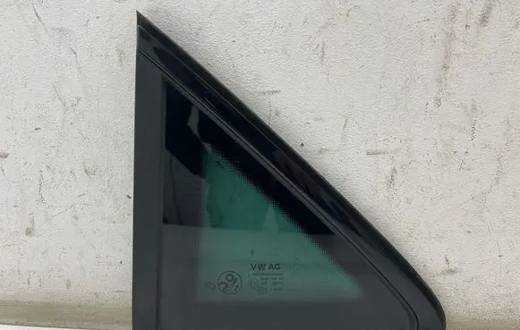 Cupra Leon Rear side window 5FA845297