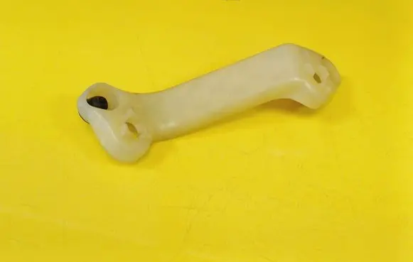 Headlight/headlamp mounting bracket