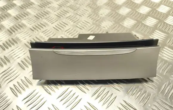 Volkswagen PASSAT B6 Car ashtray 318220100 3C0863284 3C0857961