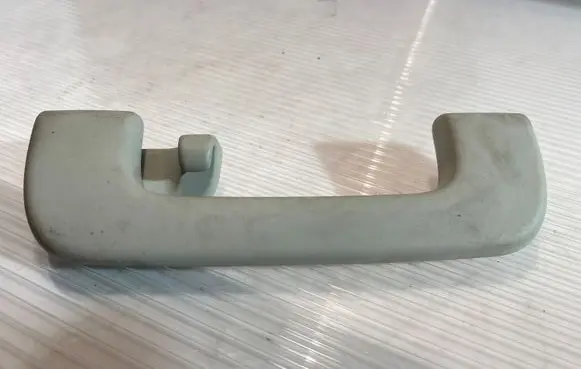 Audi A4 S4 B8 8K Rear interior roof grab handle 8K0857607