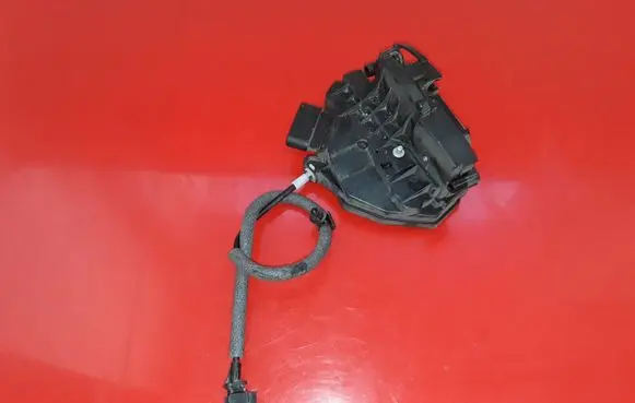 Ford Focus Rear door lock BM5AA26412BD 921766104