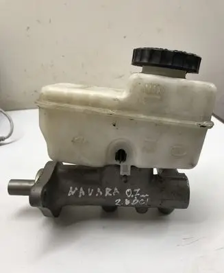 Nissan Navara D40 Master brake cylinder