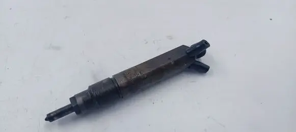 Audi A4 S4 B5 8D Fuel injector 028130201T