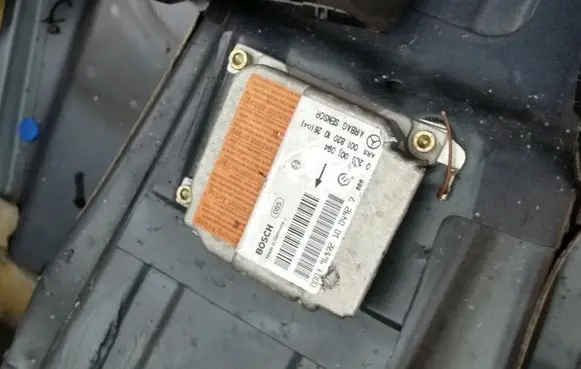 Mercedes-Benz C W202 Airbag control unit/module 0018201026