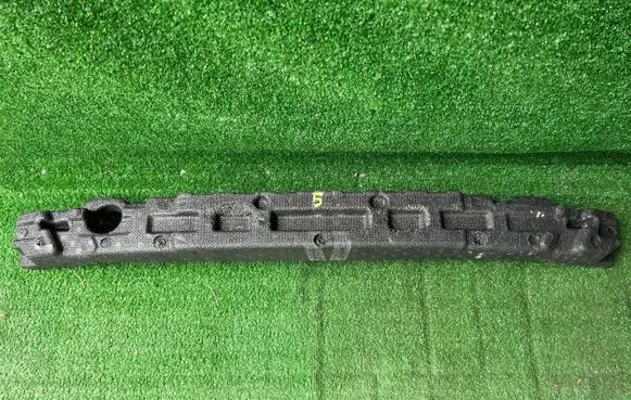 Front bumper foam support bar