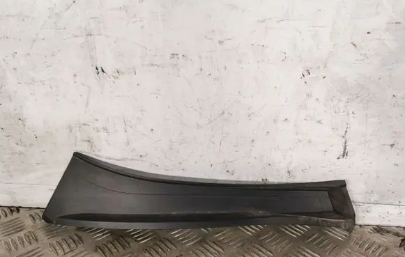 Nissan 370Z Rear/tail light trim molding 63054