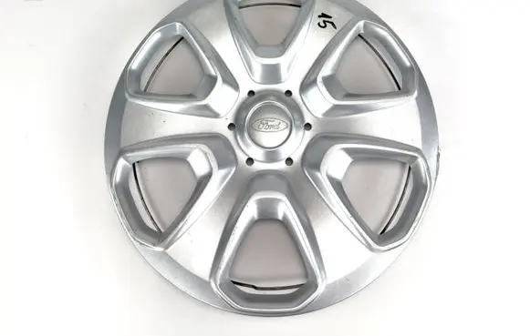 Ford Fiesta R15 wheel hub/cap/trim 8V211130HA